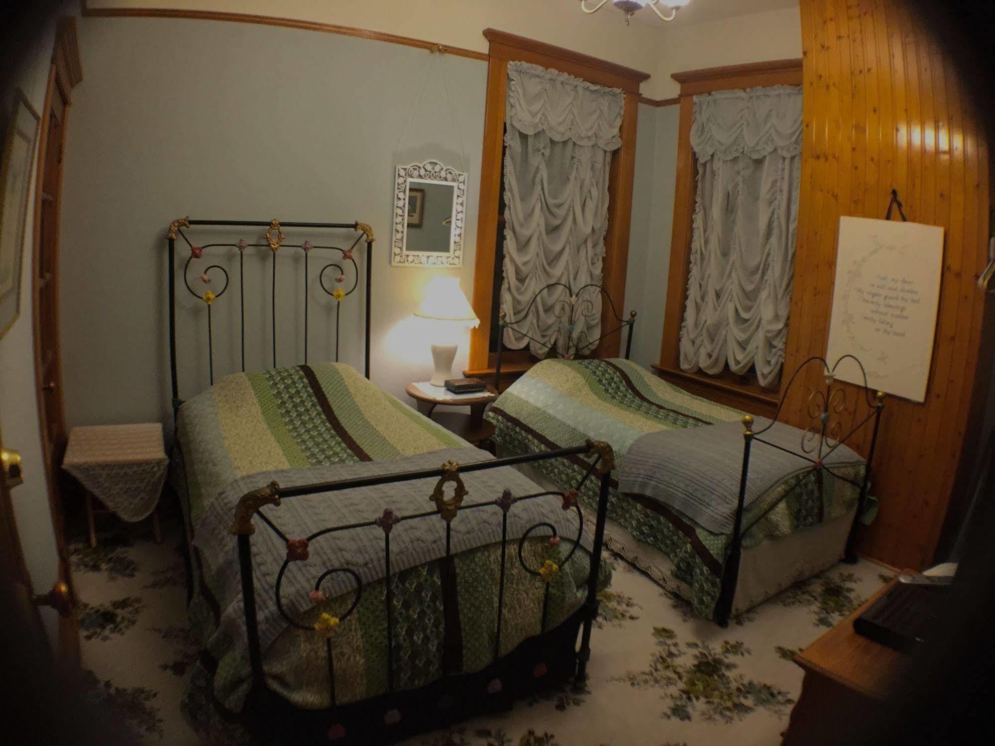 Ferris Mansion Bed And Breakfast 롤린스 외부 사진